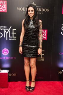 Amy Macdonald feet photo thumbnail