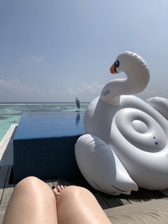 Amy Macdonald feet photo thumbnail