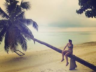 Amy Macdonald feet photo thumbnail