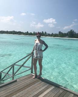 Amy Macdonald feet photo thumbnail