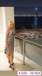 Amy Macdonald feet photo thumbnail