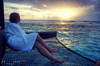 Amy Macdonald feet photo thumbnail