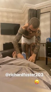 Amy Macdonald feet photo thumbnail