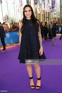 Amy Macdonald feet photo thumbnail