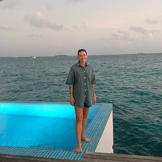 Amy Macdonald feet photo thumbnail