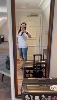 Amy Macdonald feet photo thumbnail