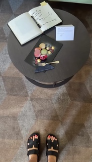 Amy Macdonald feet photo thumbnail