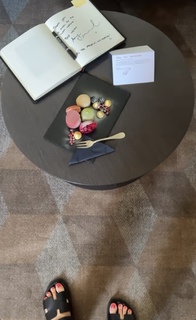 Amy Macdonald feet photo thumbnail