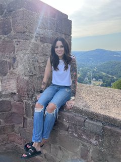 Amy Macdonald feet photo thumbnail