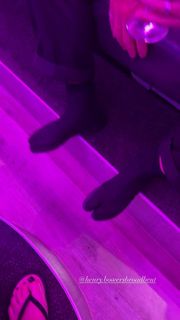 Amy Macdonald feet photo 2