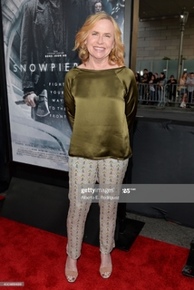 Amy Madigan feet photo 11