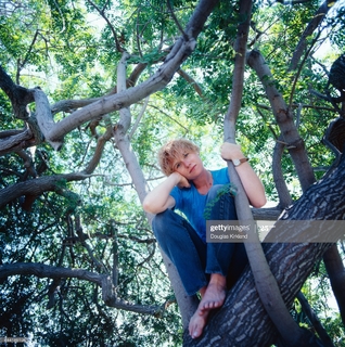 Amy Madigan feet photo 3