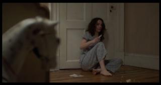 Amy Manson feet photo 9