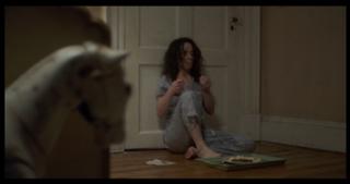 Amy Manson feet photo 7
