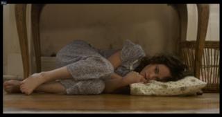 Amy Manson feet photo 6