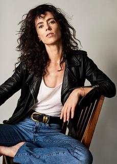 Amy Manson feet photo 13
