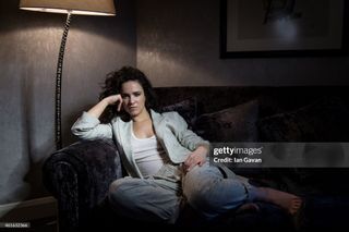 Amy Manson feet photo 8