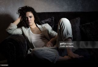 Amy Manson feet photo 7