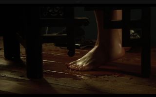 Amy Manson feet photo 3