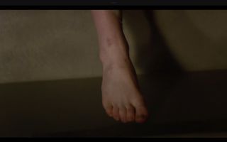 Amy Manson feet photo 1