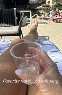 Amy Morrison feet photo 3