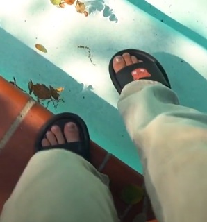 Amy Nelson feet photo 1