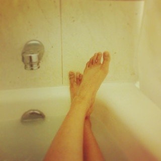 Amy Okuda feet photo 5
