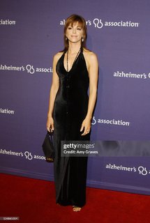 Amy Pietz feet photo 7