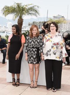 Amy Poehler feet photo thumbnail