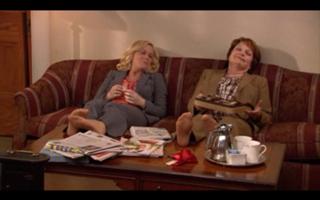 Amy Poehler feet photo thumbnail