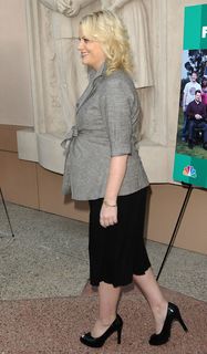 Amy Poehler feet photo thumbnail