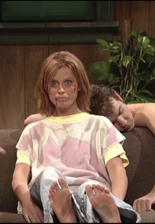 Amy Poehler feet photo thumbnail