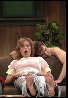 Amy Poehler feet photo thumbnail