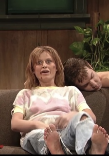 Amy Poehler feet photo thumbnail