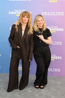 Amy Poehler feet photo thumbnail