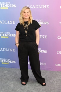 Amy Poehler feet photo thumbnail