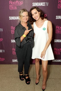 Amy Poehler feet photo thumbnail