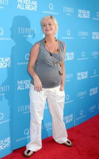 Amy Poehler feet photo thumbnail