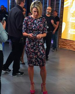 Amy Robach feet photo thumbnail
