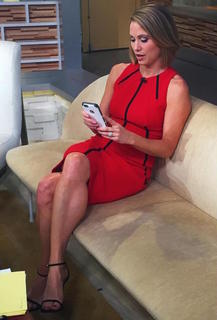Amy Robach feet photo thumbnail