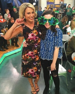 Amy Robach feet photo thumbnail