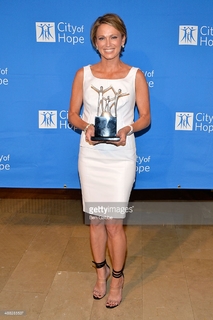 Amy Robach feet photo thumbnail