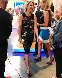 Amy Robach feet photo thumbnail