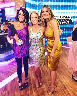 Amy Robach feet photo thumbnail