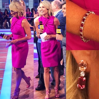 Amy Robach feet photo thumbnail