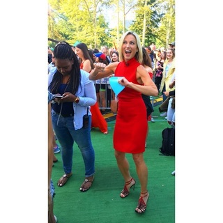Amy Robach feet photo thumbnail