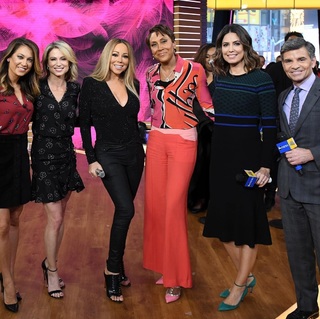 Amy Robach feet photo thumbnail