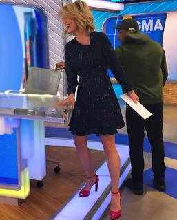 Amy Robach feet photo thumbnail