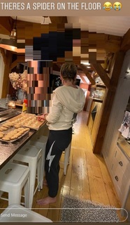 Amy Robach feet photo thumbnail