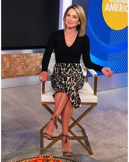 Amy Robach feet photo thumbnail